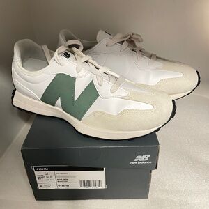 New Balance Women's Sneakers in White and Green